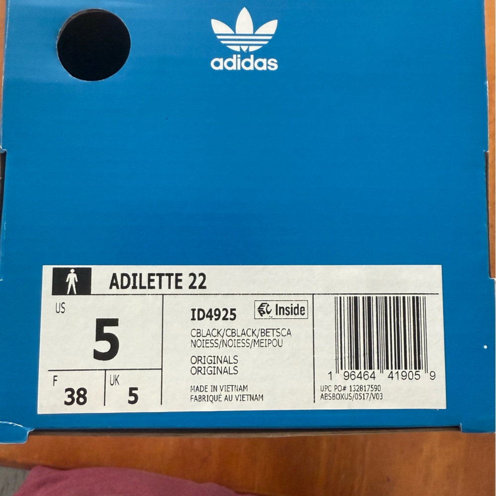 Adidas Sandals ADILETTE 22 SLIDES
Size: men’s 5 - Picture 8 of 8
